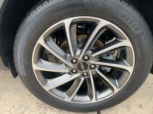 Used 2023 Lincoln Corsair FWD w/ Equipment Group 102A image 10