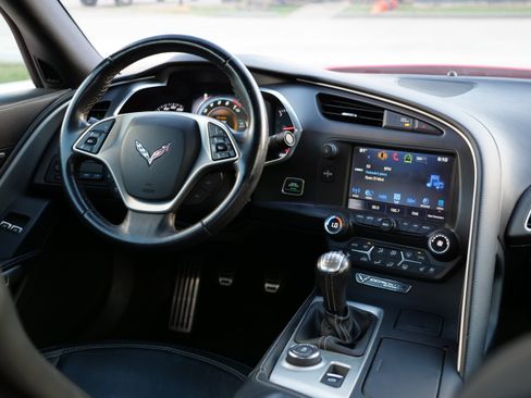 Used 2015 Chevrolet Corvette Stingray Coupe w/ 2LT Preferred Equipment Group image 16