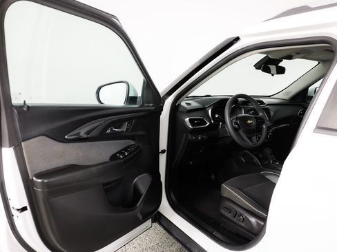 Used 2023 Chevrolet TrailBlazer LT image 18
