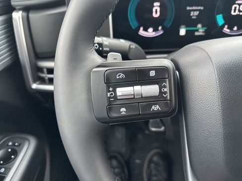 Used 2025 Hyundai Santa Fe SE image 47