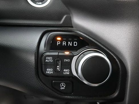 Used 2022 RAM 1500 Big Horn AWD/4WD image 17
