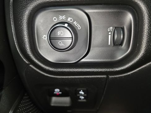 Used 2022 RAM 1500 Big Horn image 18