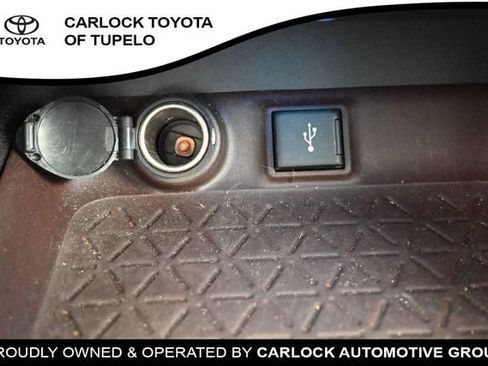 Used 2021 Toyota RAV4 Limited AWD/4WD image 36