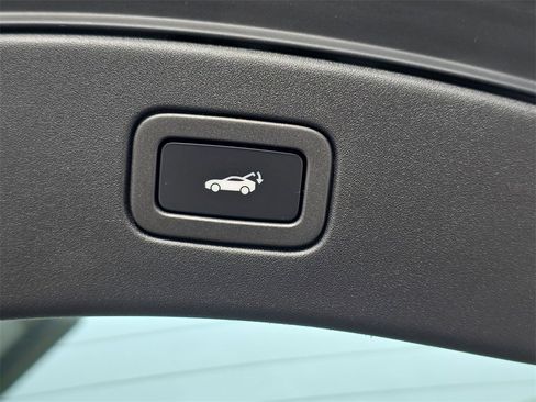 Certified 2023 Jaguar F-TYPE P450 image 12