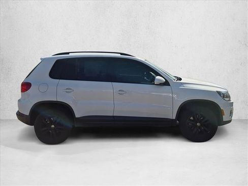 Used 2017 Volkswagen Tiguan S FWD image 4