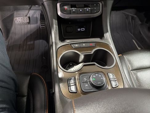 Certified 2023 GMC Acadia AT4 w/ Preferred Package image 31