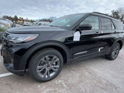 New 2026 Ford Explorer Active w/ Active Comfort Package image 6