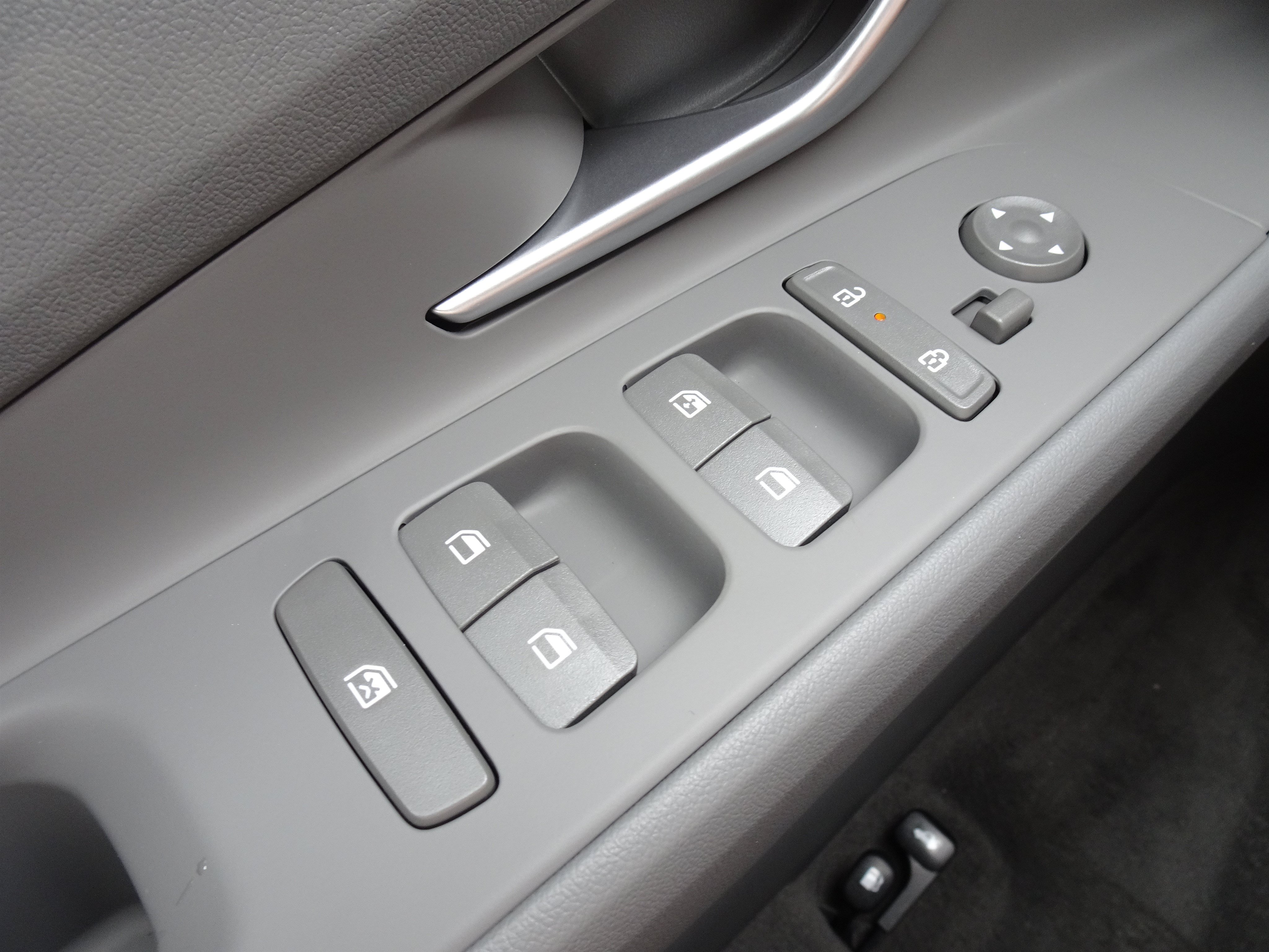 New 2026 Hyundai Elantra Sport FWD image 20