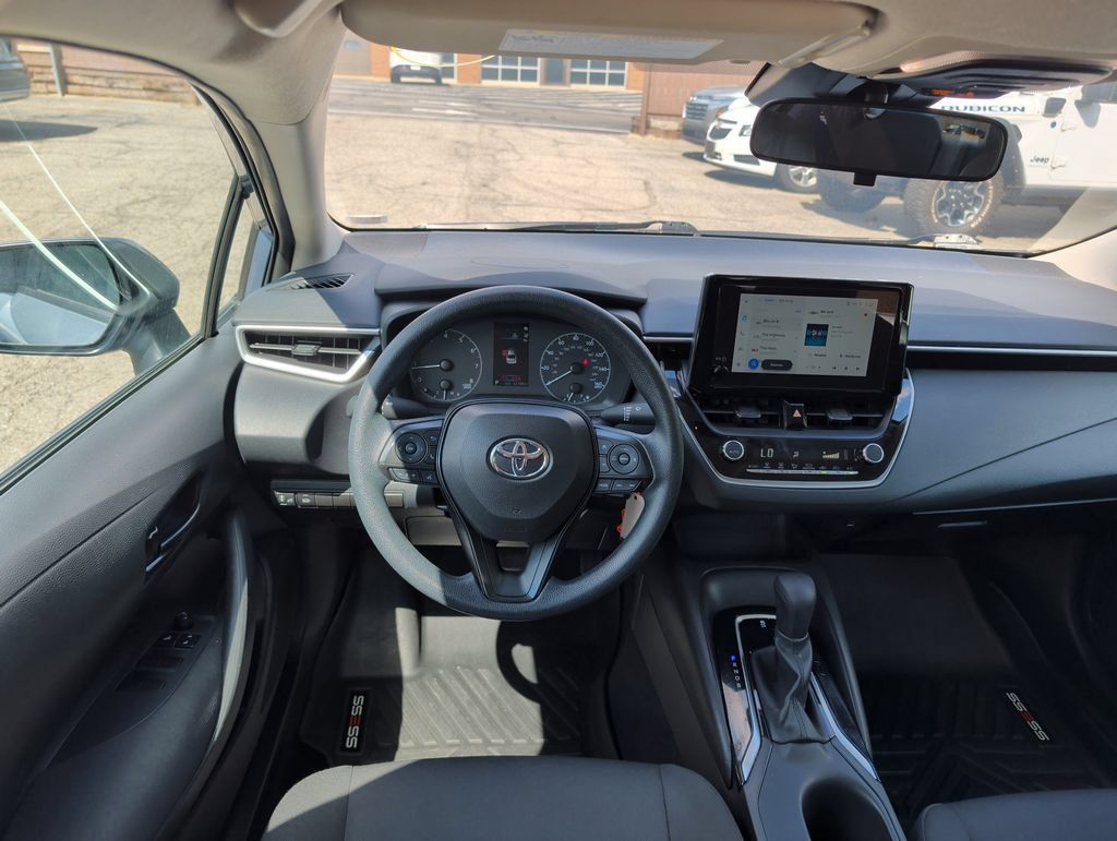Used 2024 Toyota Corolla LE FWD image 12