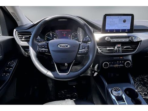 Used 2022 Ford Escape SEL FWD image 8