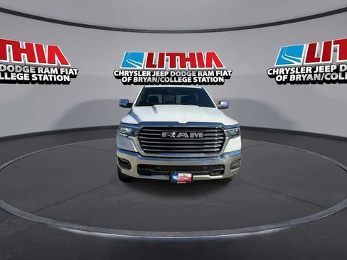 Used 2025 RAM 1500 Laramie AWD/4WD image 3