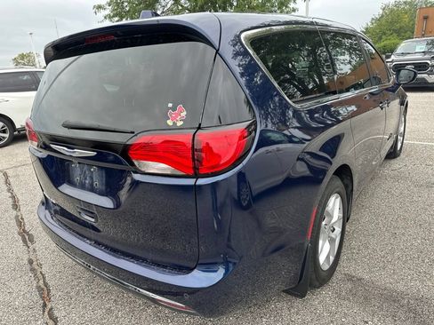 Used 2018 Chrysler Pacifica Touring Plus w/ Tire & Wheel Group FWD image 5