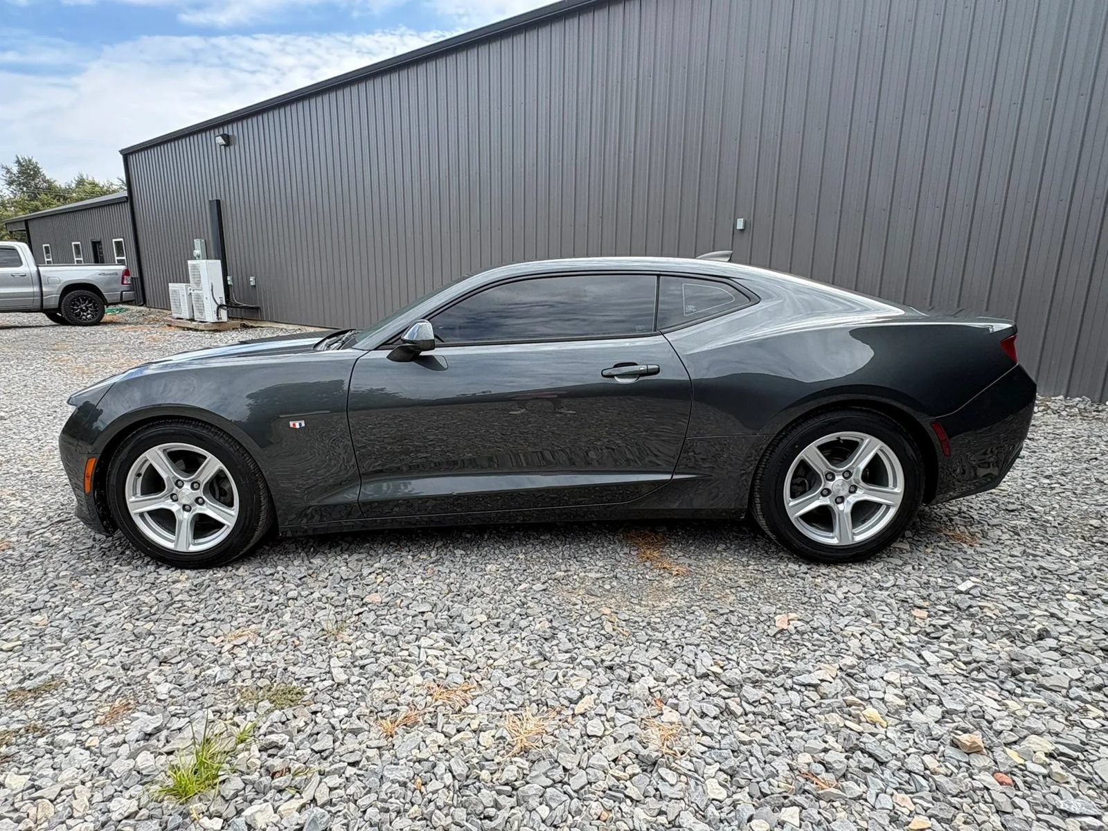 Used 2018 Chevrolet Camaro LT RWD image 8