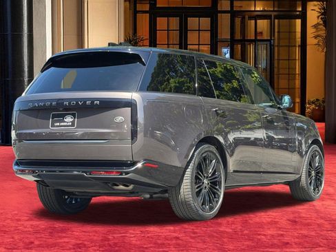 Used 2023 Land Rover Range Rover Long Wheelbase First Edition image 8
