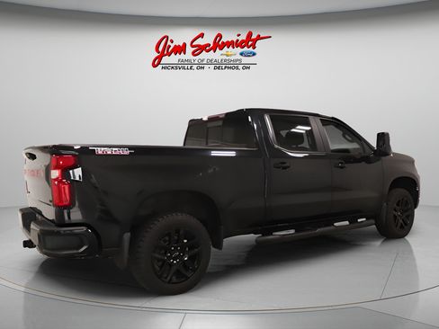 Used 2022 Chevrolet Silverado 1500 LT Trail Boss w/ Convenience Package II AWD/4WD image 3