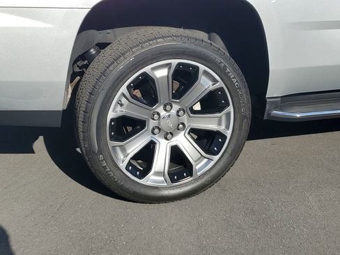 Used 2017 GMC Yukon SLT w/ Open Road Package image 6