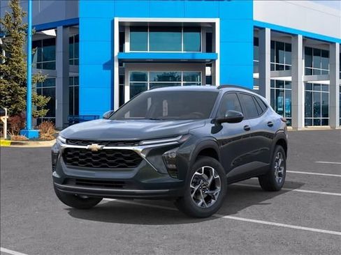 New 2026 Chevrolet Trax LT FWD image 6