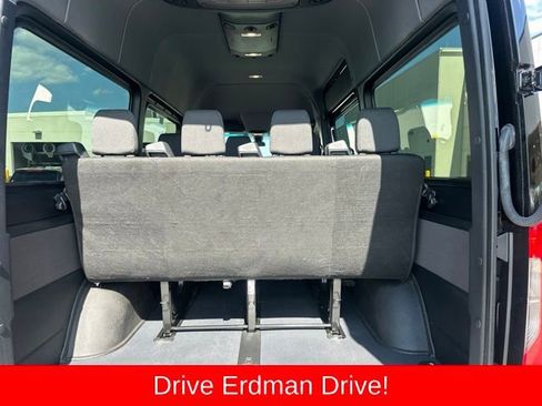 Used 2024 Mercedes-Benz Sprinter 2500 image 35