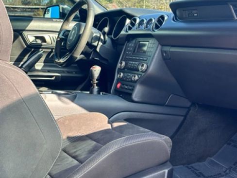 Used 2017 Ford Mustang Shelby GT350 image 17