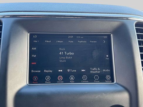 Used 2019 Jeep Grand Cherokee Laredo AWD/4WD image 19