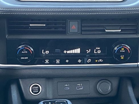 Certified 2023 Nissan Rogue SV FWD image 24