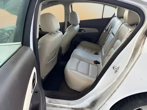 Used 2016 Chevrolet Cruze LT FWD image 16