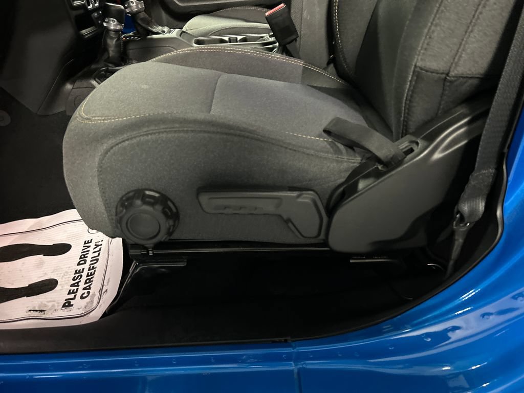 Used 2025 Jeep Wrangler Unlimited Sport AWD/4WD image 13