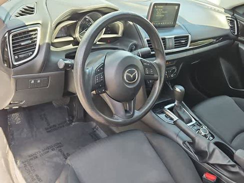 Used 2016 MAZDA MAZDA3 i Sport image 10