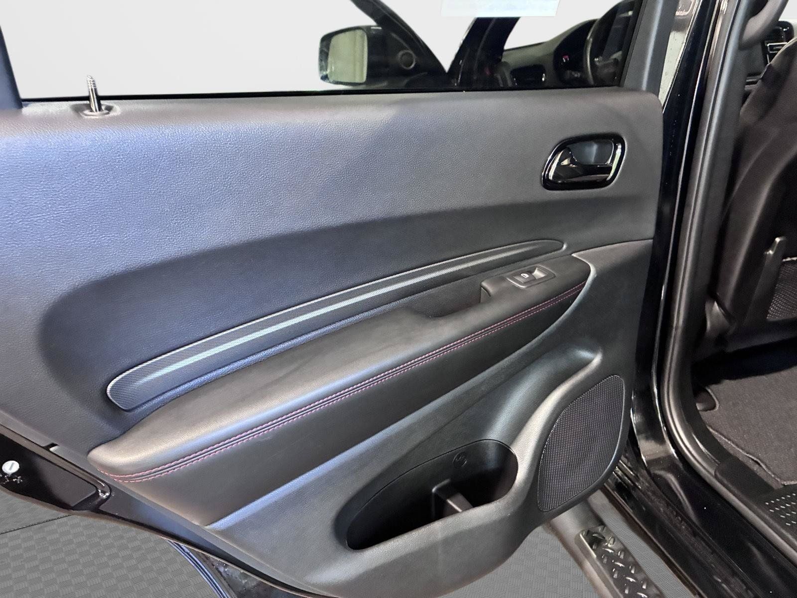 Used 2025 Dodge Durango GT AWD/4WD image 29