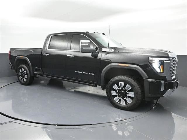 Used 2025 GMC Sierra 2500 Denali w/ Denali Reserve Package AWD/4WD image 2