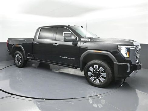 Used 2025 GMC Sierra 2500 Denali w/ Denali Reserve Package AWD/4WD image 2