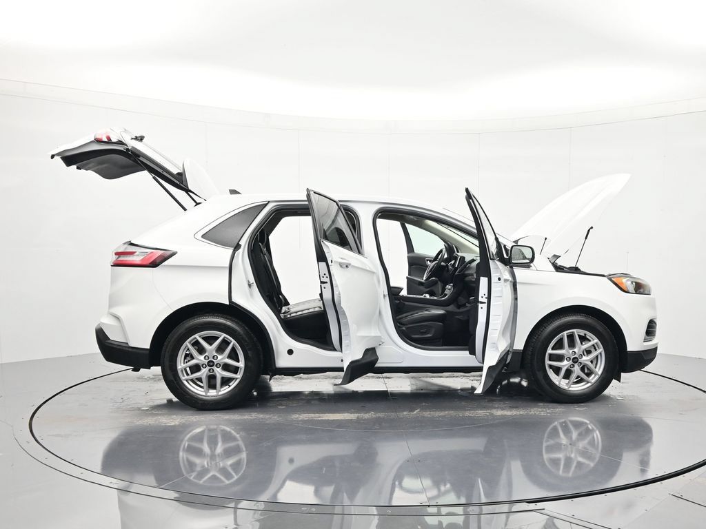 Used 2024 Ford Edge SEL AWD/4WD image 47
