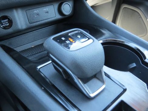 Used 2024 Nissan Rogue SV w/ SV Premium Package FWD image 22