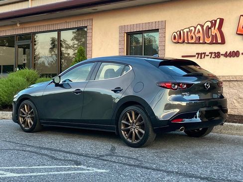 Used 2019 MAZDA MAZDA3 AWD Hatchback w/ Preferred Pkg image 4