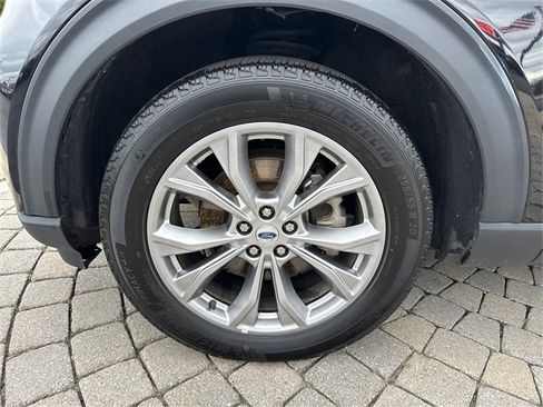 Certified 2023 Ford Explorer Limited w/ Equipment Group 301A image 15