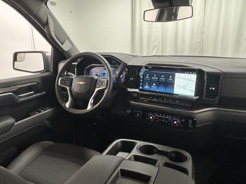 Used 2025 Chevrolet Silverado 1500 LT image 11