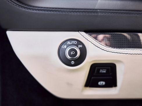 Used 2022 Ferrari F8 Tributo image 52