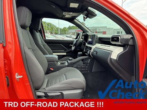 Used 2024 Toyota Tacoma TRD Off-Road AWD/4WD image 10