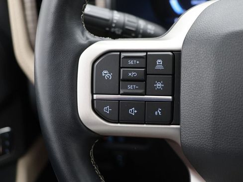 Used 2022 Ford Expedition Limited image 23