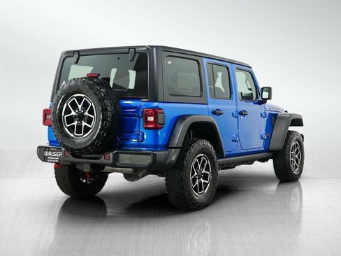 Used 2024 Jeep Wrangler Unlimited Rubicon w/ Technology Group AWD/4WD image 5