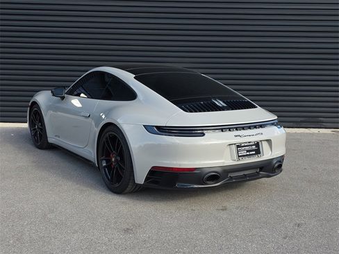 Certified 2024 Porsche 911 Carrera GTS image 3