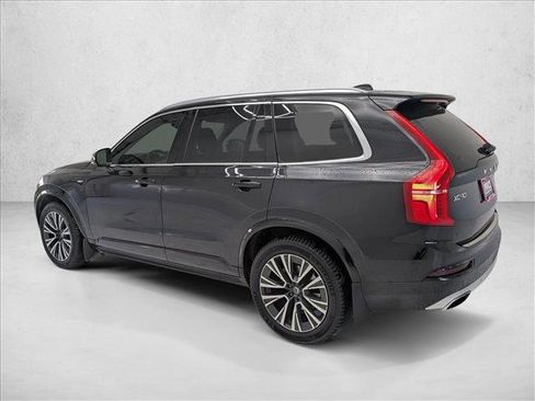 Used 2020 Volvo XC90 T6 Momentum w/ Protection Package Premier image 8