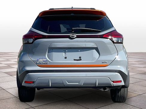 Used 2023 Nissan Kicks SR w/ SR Premium Package FWD image 4