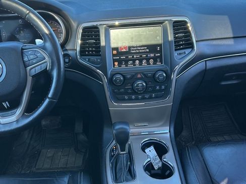 Used 2017 Jeep Grand Cherokee Limited image 7