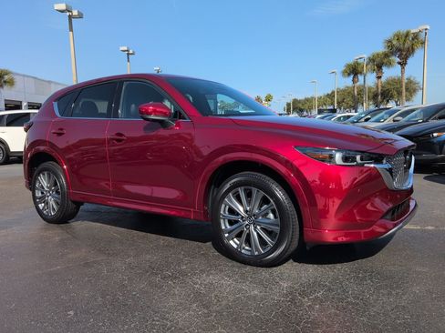 New 2025 MAZDA CX-5 Signature image 2