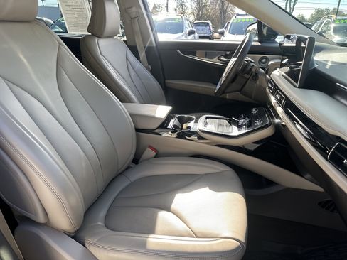 Used 2023 Lincoln Nautilus Reserve w/ Equipment Group 202A image 13