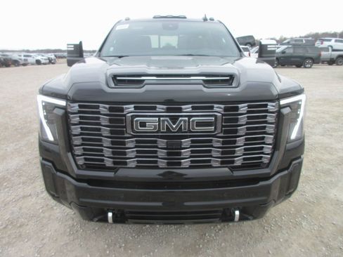 New 2026 GMC Sierra 2500 Denali Ultimate image 12