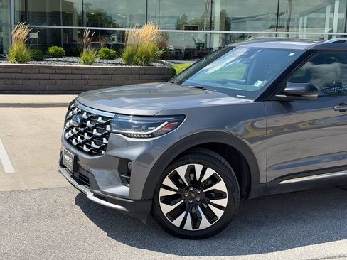 Certified 2025 Ford Explorer Platinum w/ LUX Leather Package AWD/4WD image 2