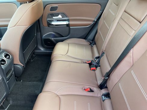 Certified 2025 Mercedes-Benz GLB 250 image 25