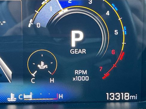 Used 2025 Chevrolet Colorado Trail Boss AWD/4WD image 12